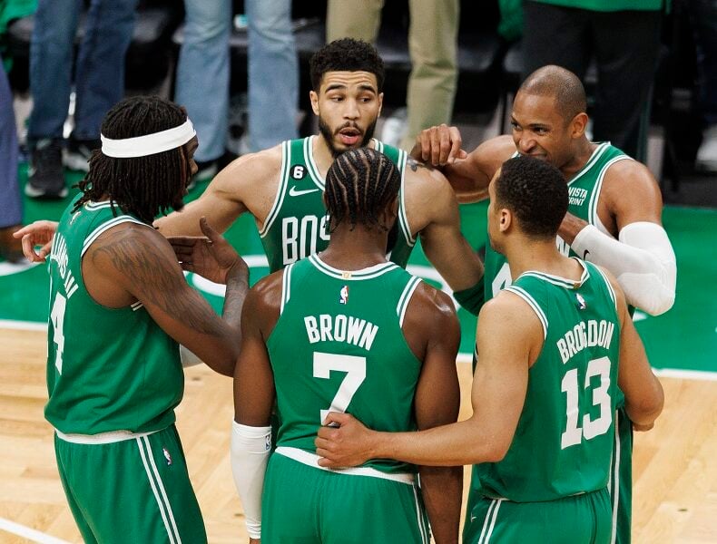 NBA’de Boston Celtics, konferans finaline yükseldi