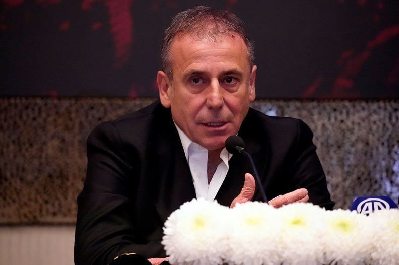  Abdullah Avcı: “Trabzonspor her zaman yarışmak zorundadır”