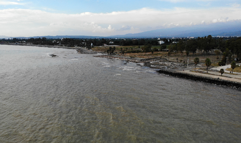 Hatay'da denizin rengi değişti