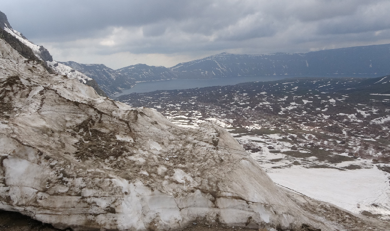 Krater Gölü’nde kartpostallık görüntüler