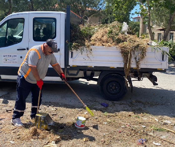 Ayvalık’ta genel temizlik yapılıyor