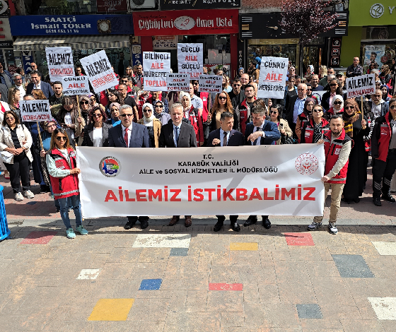 'Ailemiz İstikbalimiz' kortej yürüyüşü