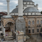 Cedidiye camisinin minareleri şekilleniyor