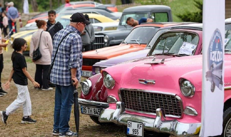 Bu yıl 12.’si düzenlenecek olan Klasik Otomobil Şöleni 1-2 Haziran 2024 tarihlerinde Urla’da gerçekleşecek