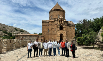 TÜRSAB Doğu Anadolu Bölge Başkanlığı ile turizm ve seyahat acenteleri tarafından düzenlenen info kapsamında Van’a gelen Iraklı turistler, kentin tarihi ve turistik yerlerini gezdi.