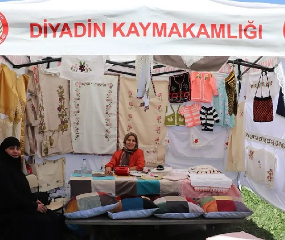 Diyadin'de yıl sonu sergisi