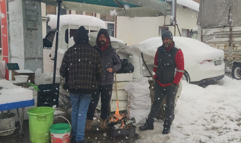 Erzurum kara teslim oldu