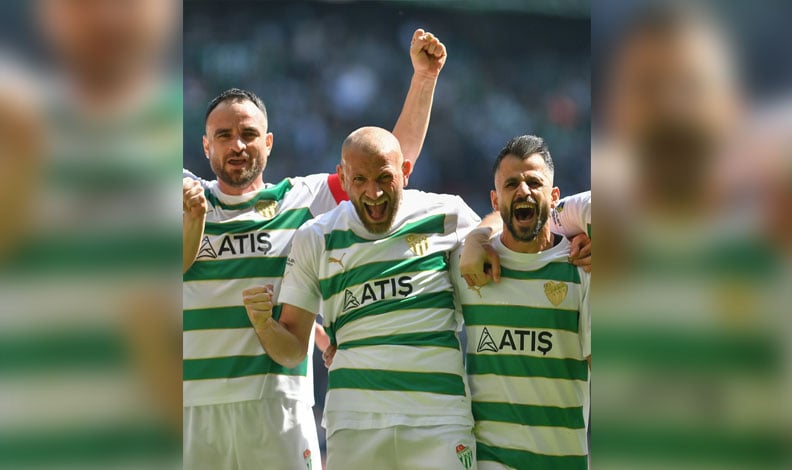 Bursaspor'un gol sevinci