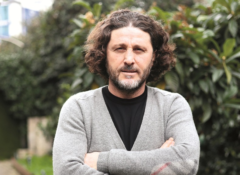 Fatih Tekke pozu